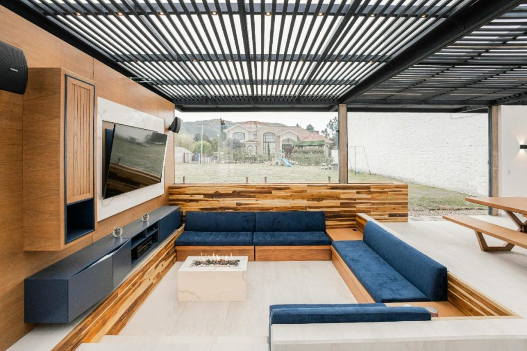 Enter the conversation pit, a design feature created for one purpose and one purpose alone: encouraging human interaction