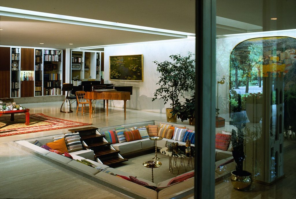 Modern homes often feature vast, uninterrupted spaces that can sometimes feel impersonal