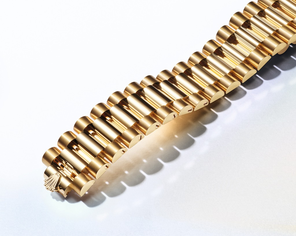 Recognisable by its semi-circular three-piece links, the President bracelet represents luxury in its purest form. Combining comfort with unmistakable prestige, it remains one of the most elegant bracelet designs ever produced.