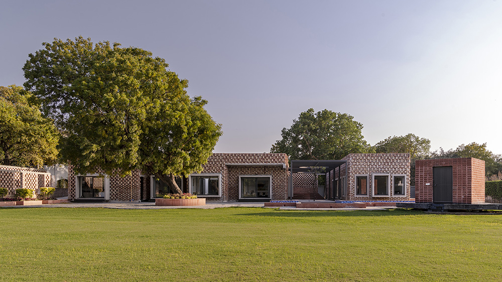 Brick House, New Delhi — RLDA Studio
