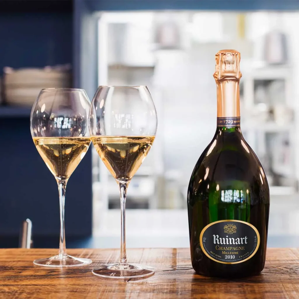 Gemini is naturally curious and drawn towards creativity. Ruinart, with its artistic identity and elegant approach, perfectly matches their changing moods. It feels sophisticated but never predictable, making it ideal for a sign that enjoys conversation, culture and discovery.