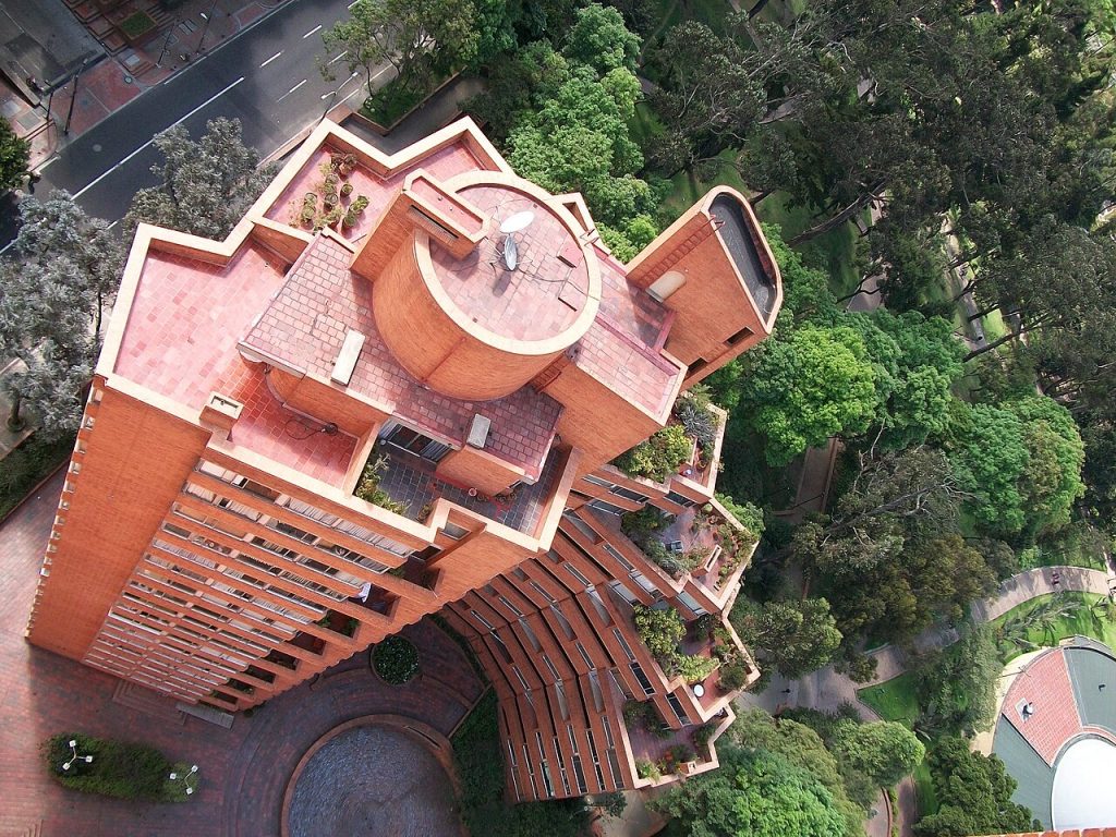 When Salmona began designing Torres del Parque, Bogotá was experiencing