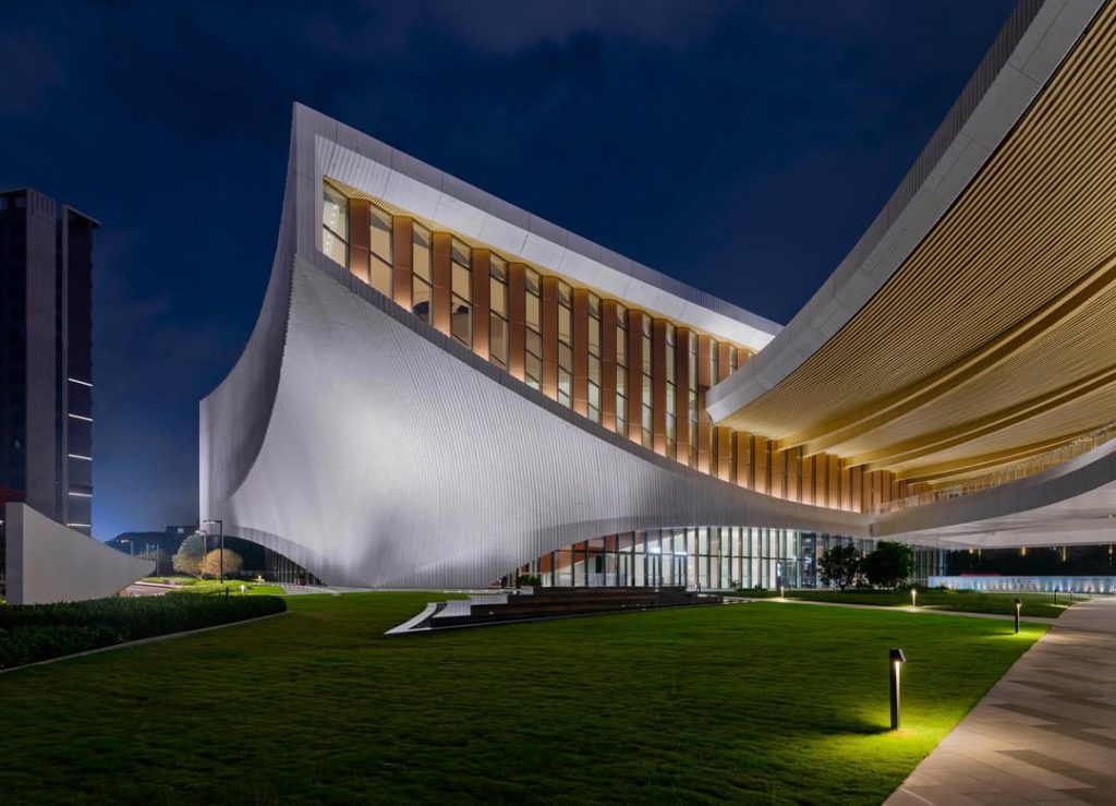 Their partnership represented a meeting of two minds focused on the same ambition: expanding the boundaries of what architecture could become