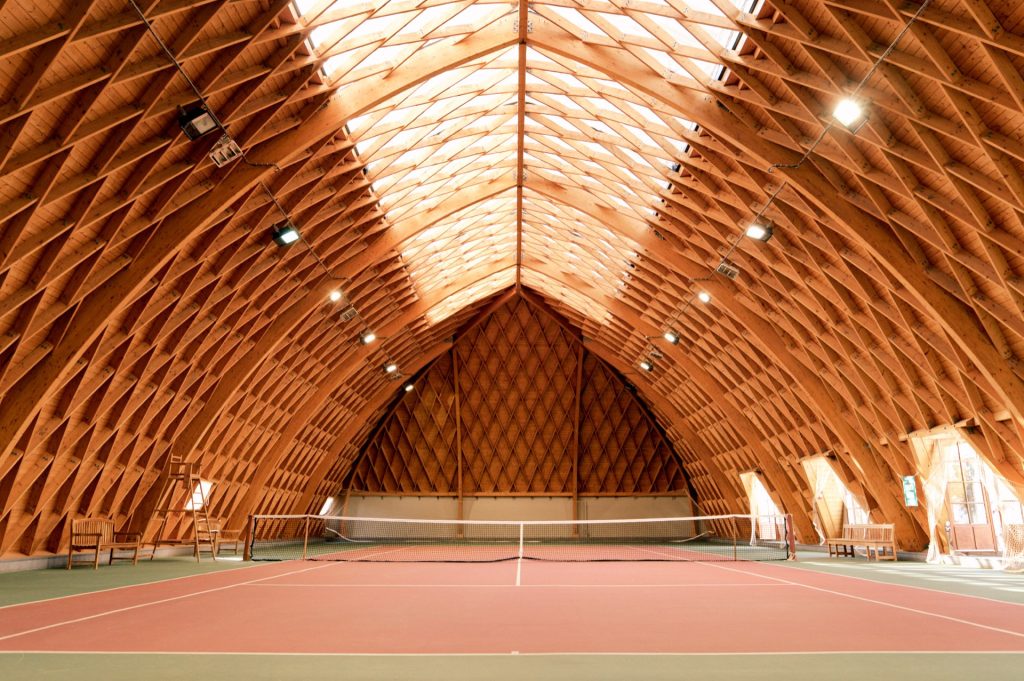 Tennis courts are usually places where elegance and precision meet,