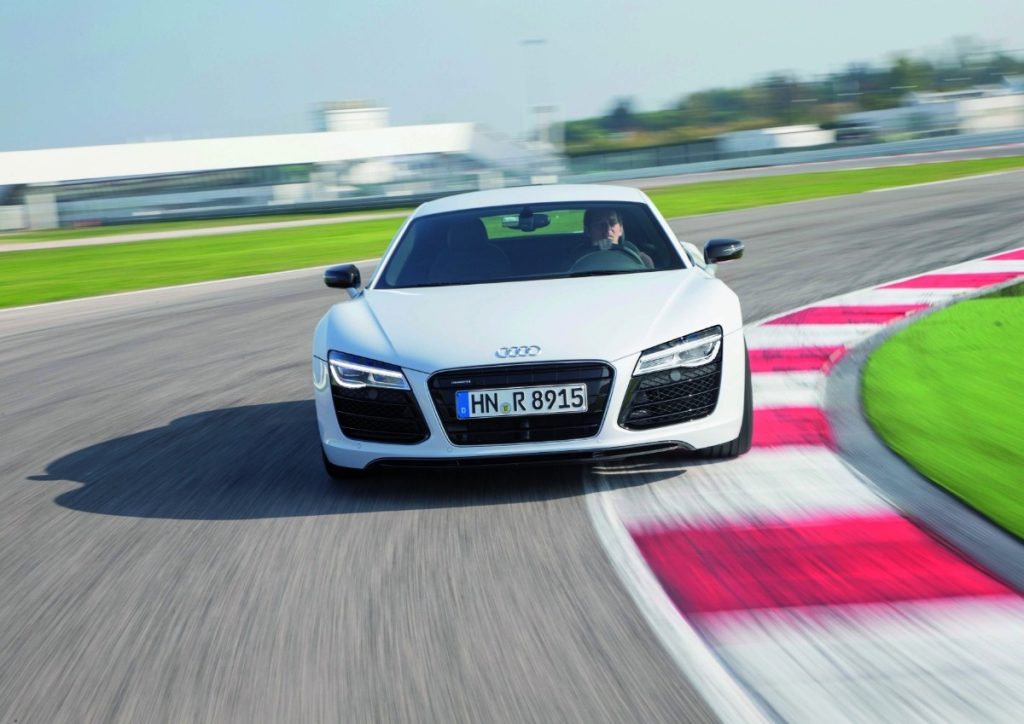 here is a reason Ferrari, Lamborghini and McLaren prefer placing their engines behind the driver