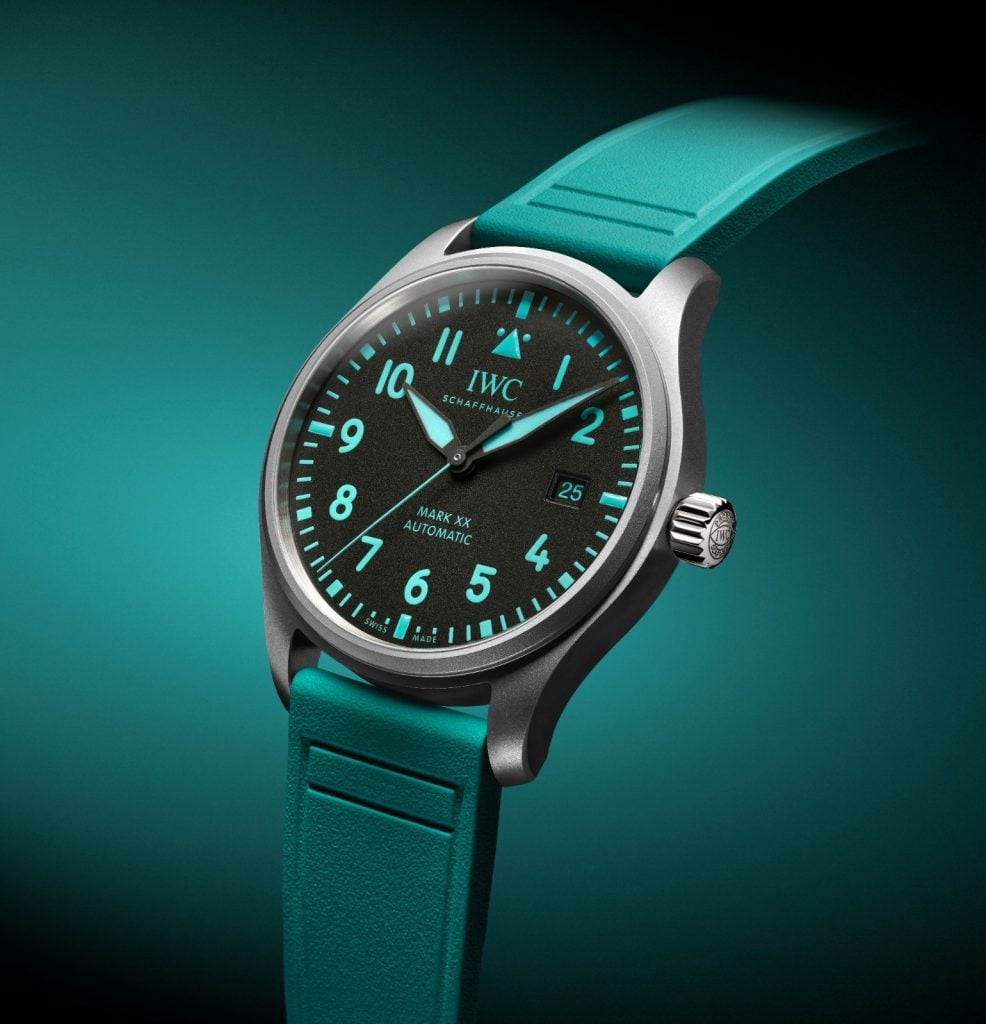 Bold, energetic and always ready for action, Aries needs a watch that keeps pace without weighing them down