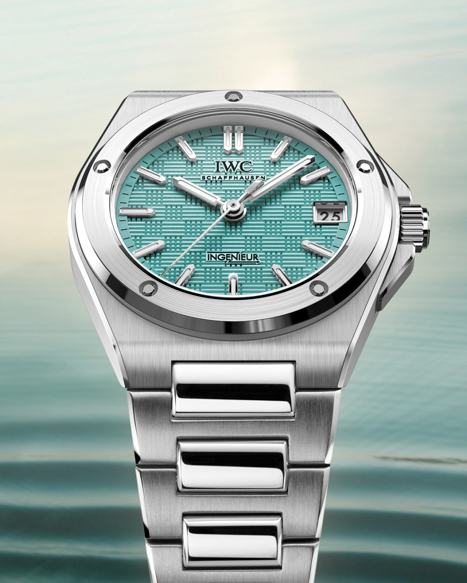 The IWC Ingenieur Automatic 35 (Ref. IW324902) is presented in a 35mm