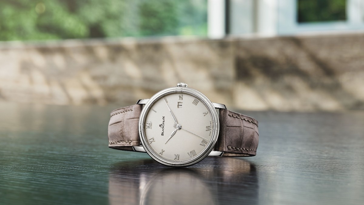 Alongside the adventure ready Fifty Fathoms, the contemporary Bathyscaphe
