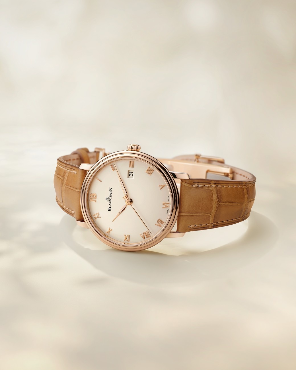 Alongside this sits a more restrained palette of three opaline finished dials