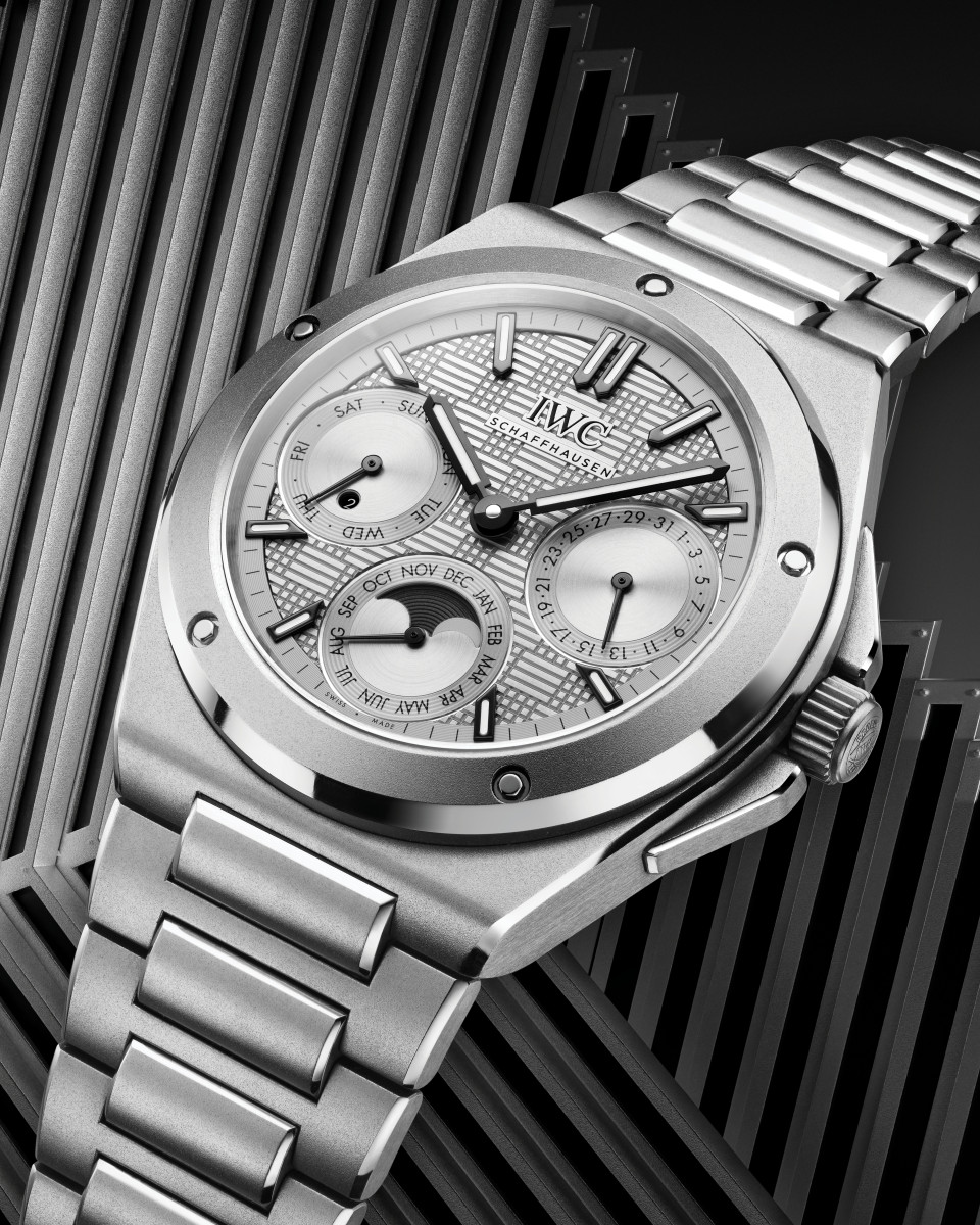 The IWC Ingenieur Perpetual Calendar 41 embraces monochromatic