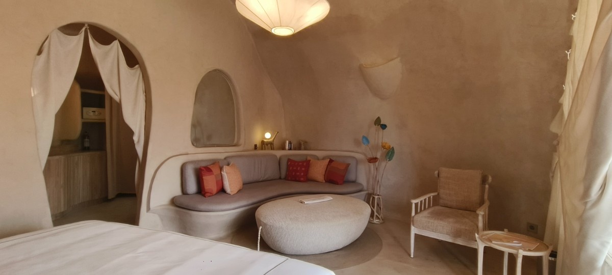 Inside, the design immediately softened our senses. There were no sharp corners or rigid lines
