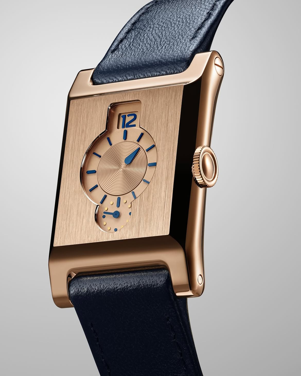 Niton represents a younger generation of independent watchmakers that