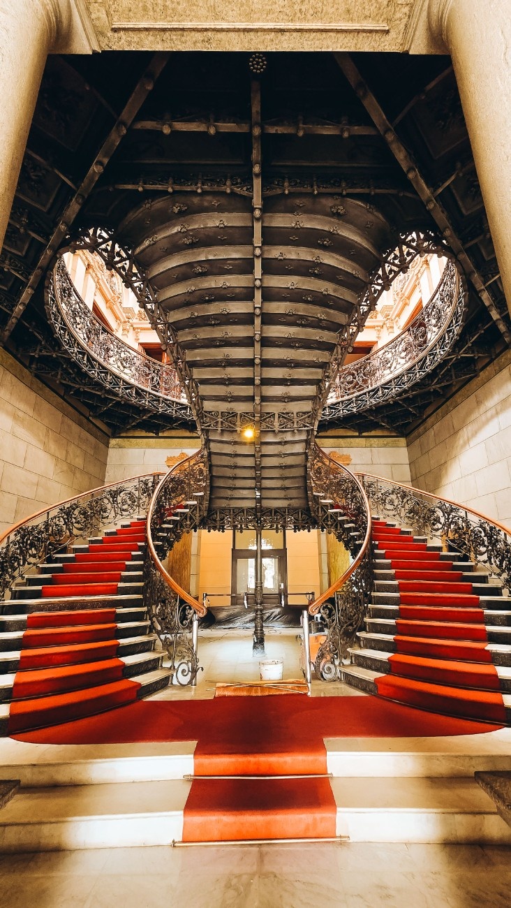 Modern interpretations retain the graceful curve but dramatically rethink