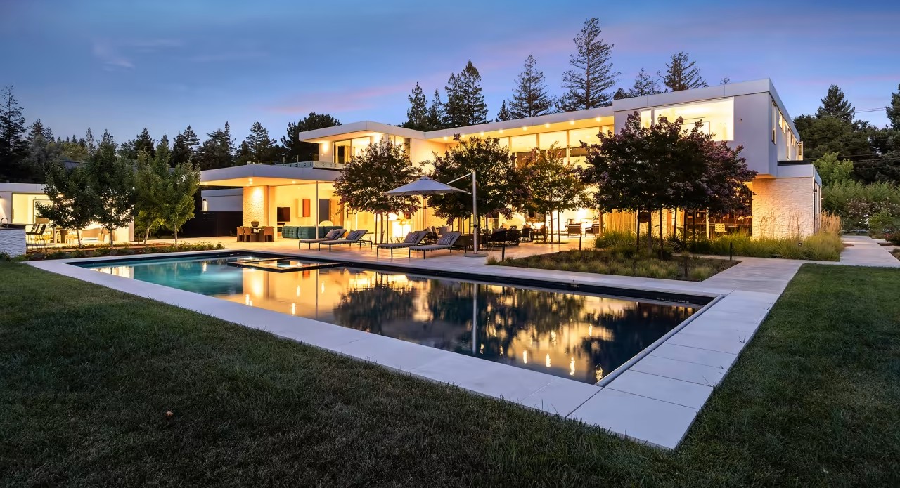 How Billionaires Are Redefining Luxury Living With Smart Home Technology
