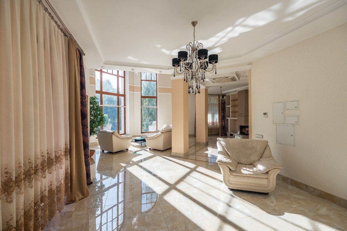 Without natural light, even the most luxurious materials lose much of their emotional impact
