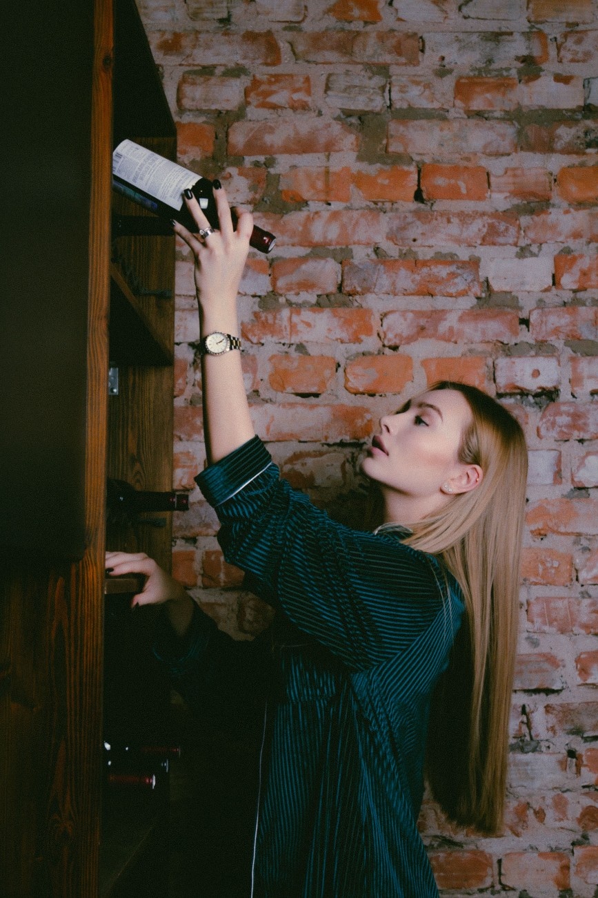 Luxury residences increasingly extend the wine cellar beyond storage to create complete hospitality environments