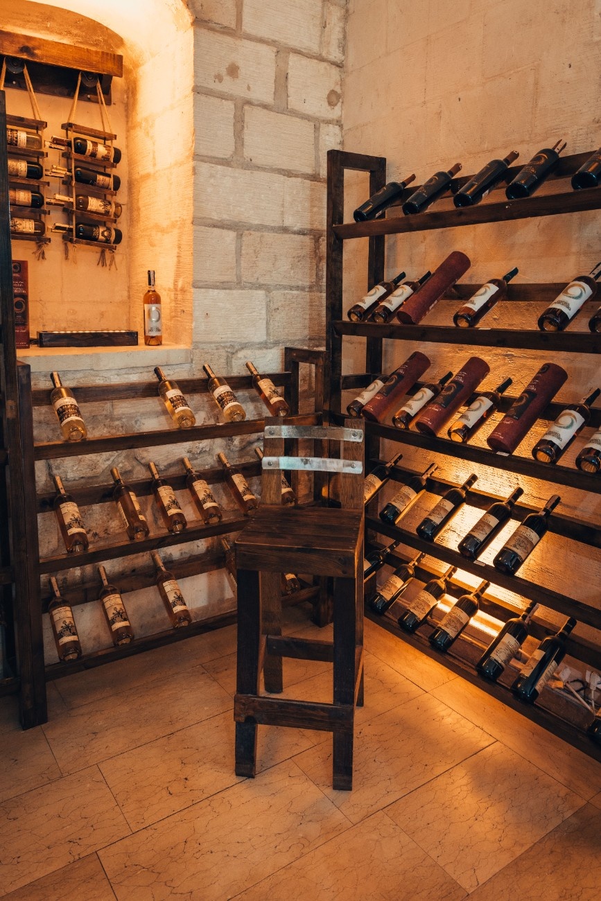 Few spaces combine science, craftsmanship and emotion as elegantly as a well designed wine cellar