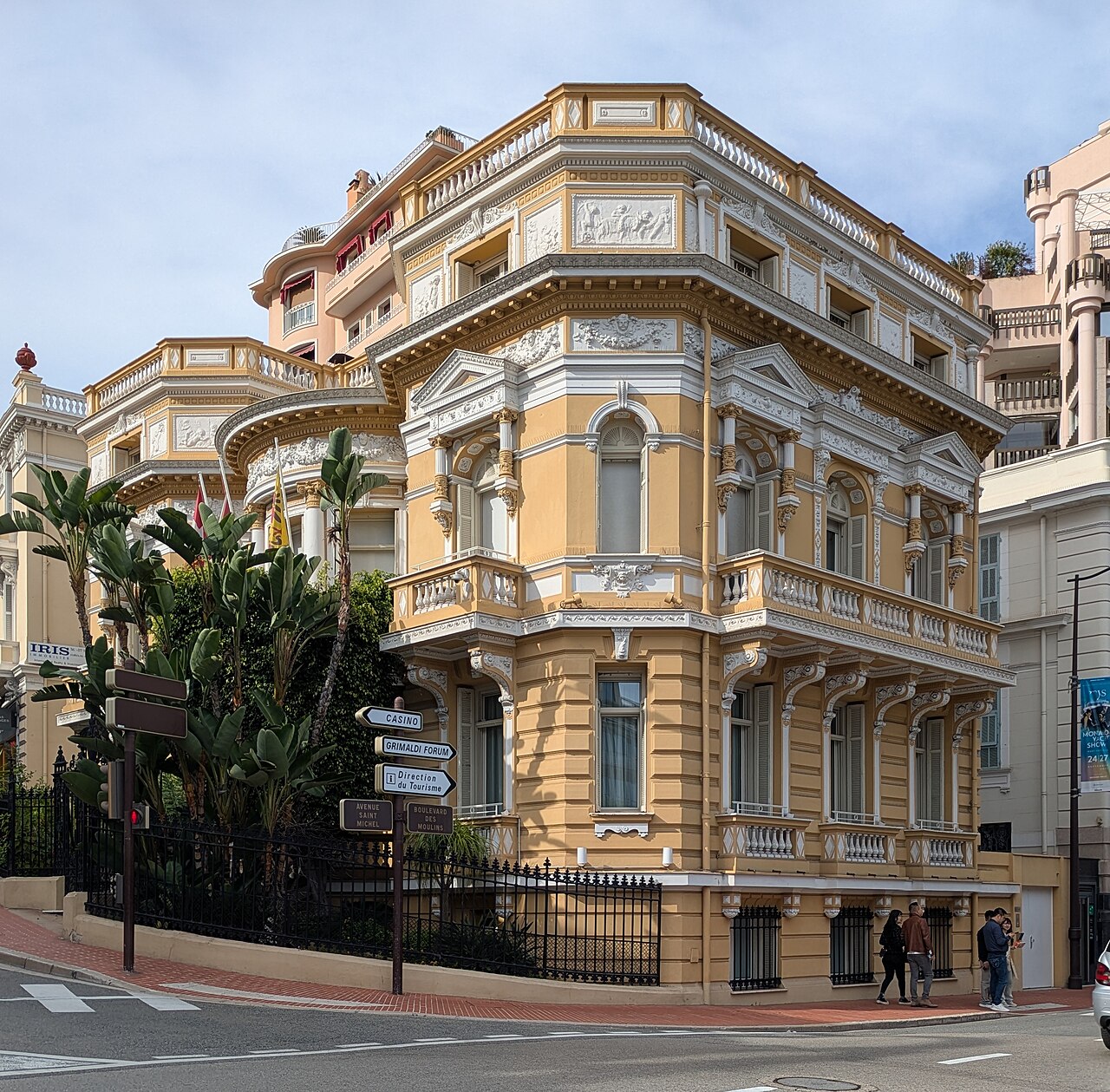 Perhaps the biggest distinction between a penthouse and a villa is where life unfolds