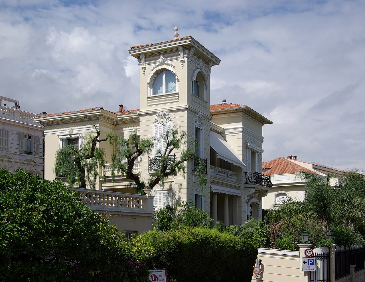 Luxury is often measured by privacy, but penthouses and villas achieve it in different ways