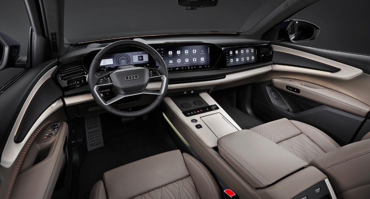 If the cabin resembles a private lounge, the sound system transforms it into an exclusive concert venue