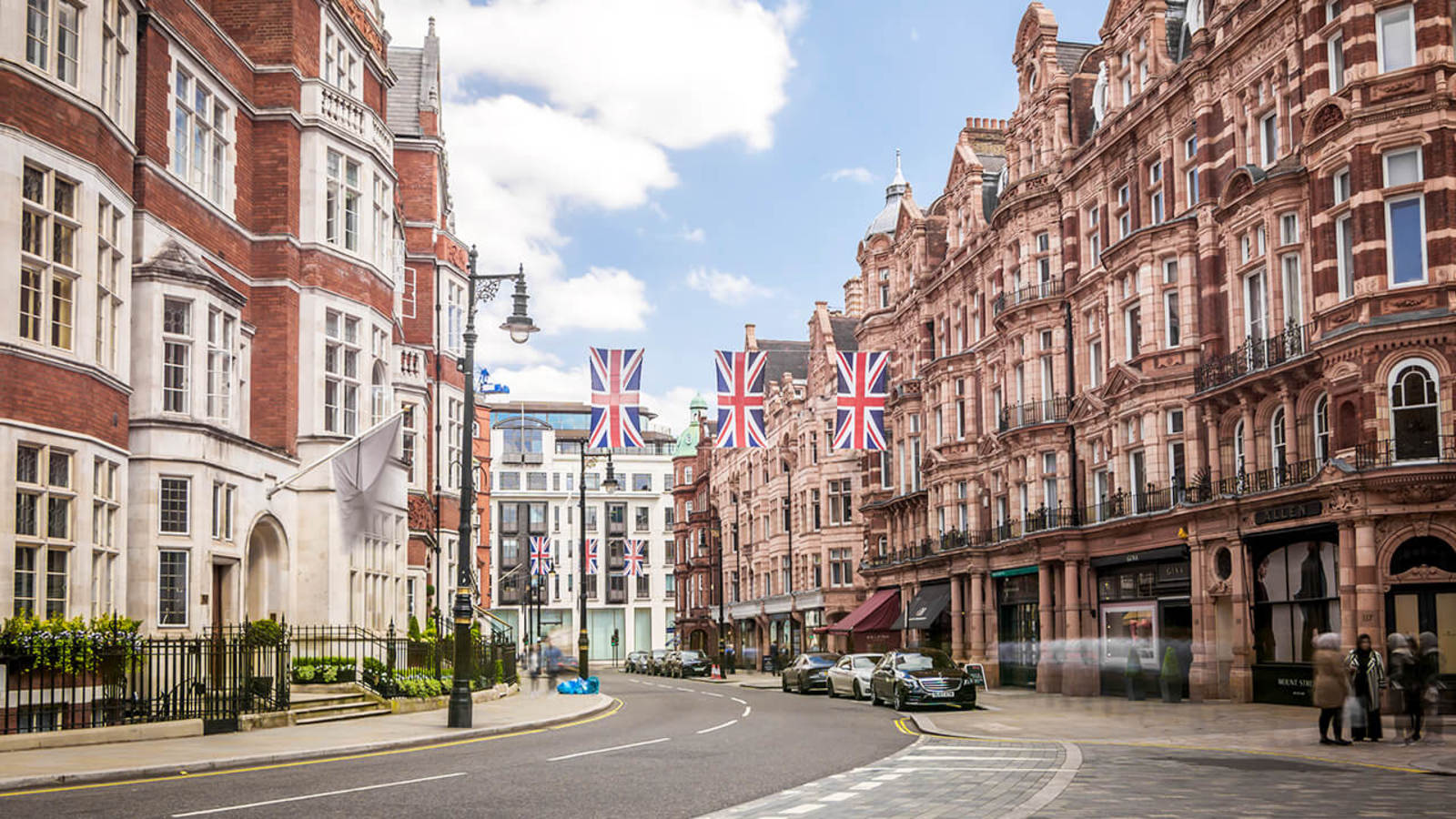 Libra naturally gravitates towards elegance. Mayfair combines Georgian architecture, Michelin starred restaurants, art galleries and luxury boutiques into one beautifully balanced neighbourhood. It remains one of the world's finest examples of sophisticated city living.