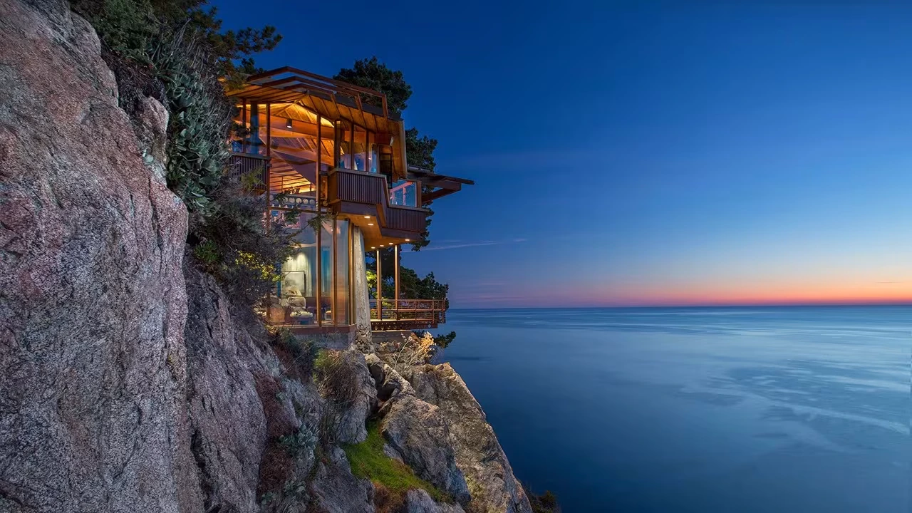 Big Sur takes the cliffside concept and removes the unnecessary bit about neighbours