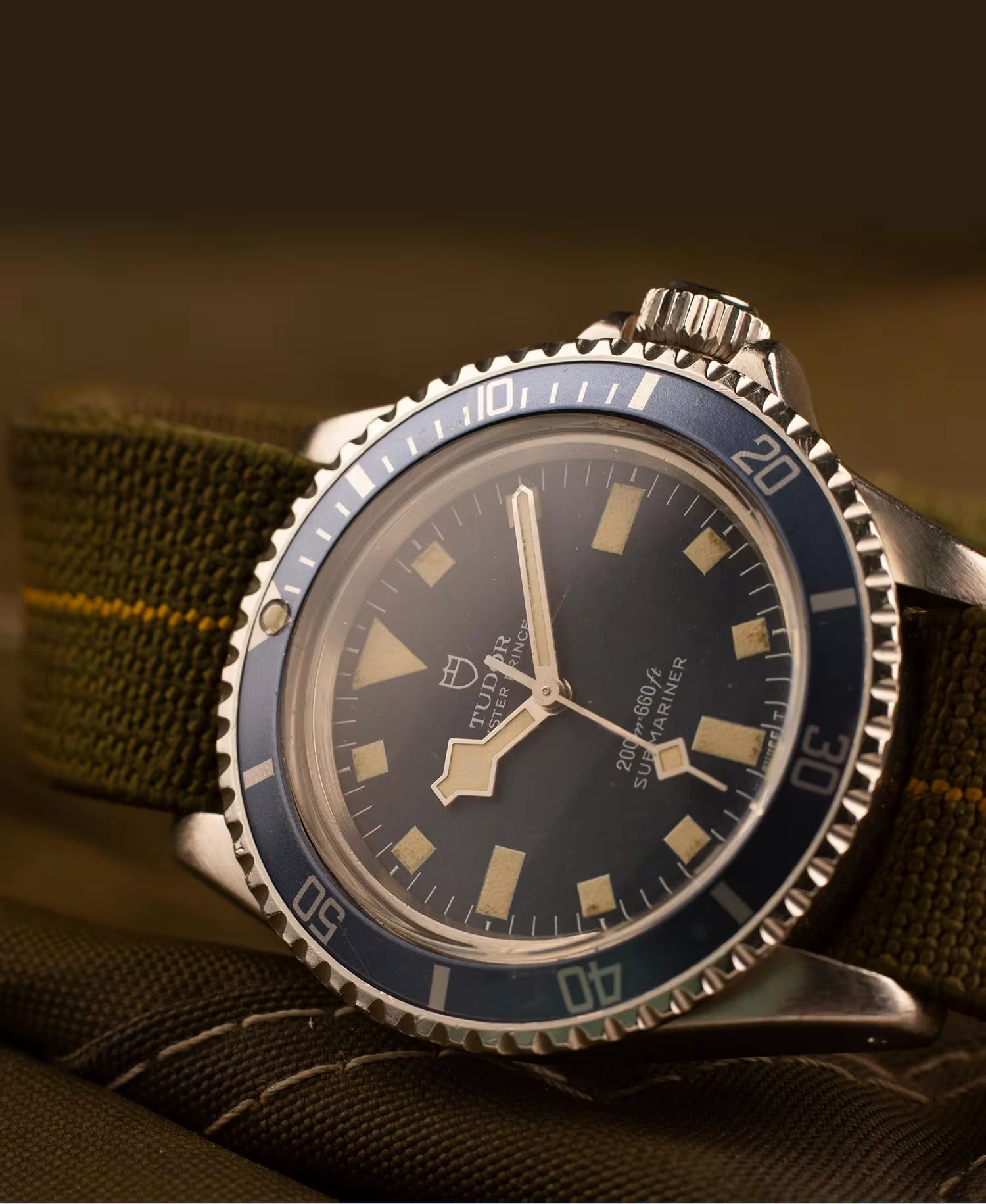 TUDOR Submariners were also adopted by the US Navy, with examples of the reference 7928 bearing US Navy