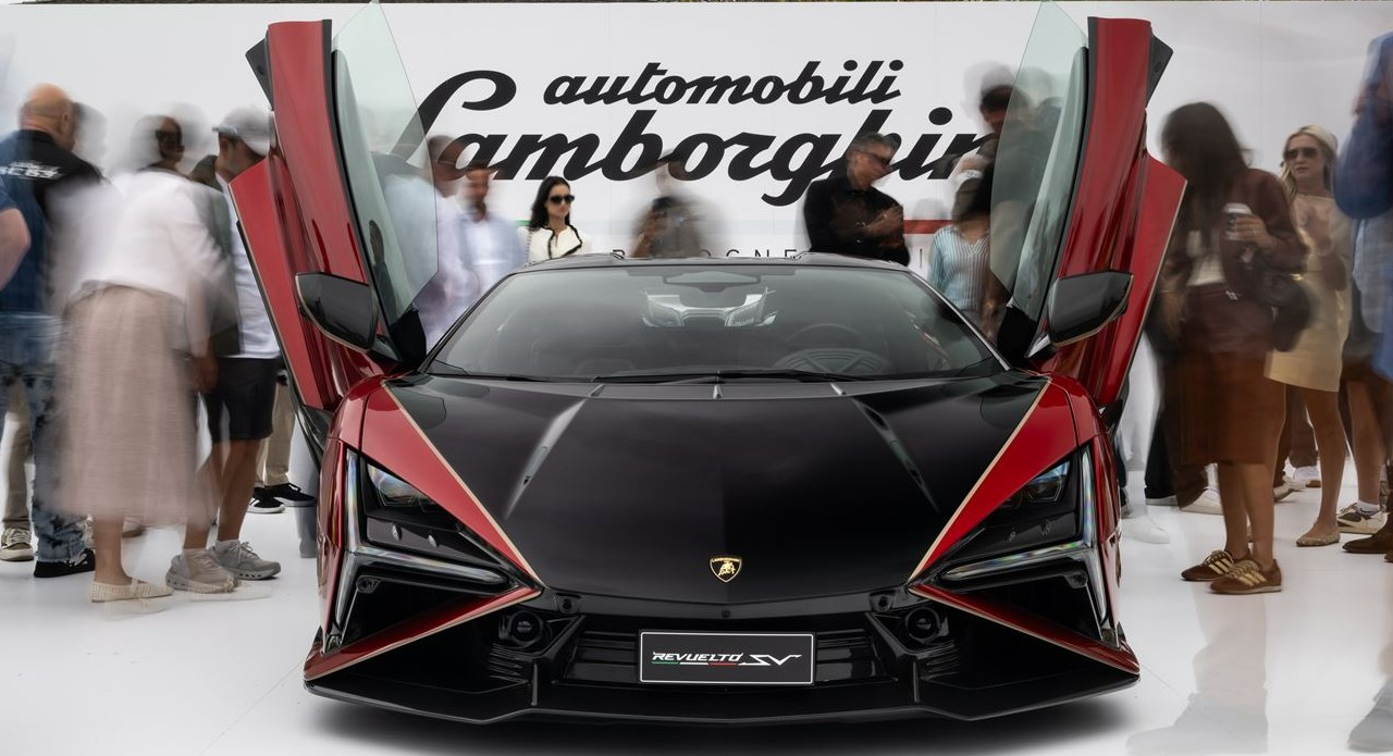 Automobili Lamborghini Unveils The Revuelto SV To The World