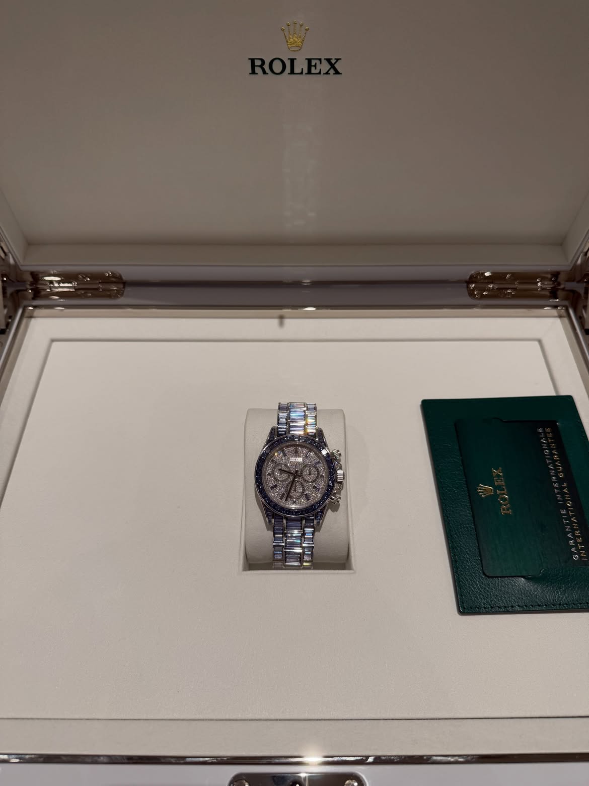 Drake’s off-catalog, factory-set pièce unique Daytona features a 40mm