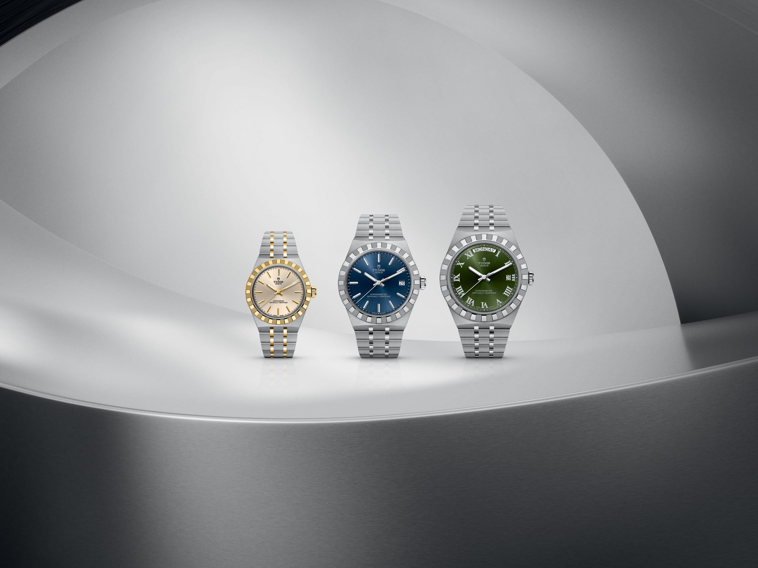 Available in 30mm, 36mm and 40mm sizes, it combines satin brushed and polished surfaces with a distinctive notched bezel