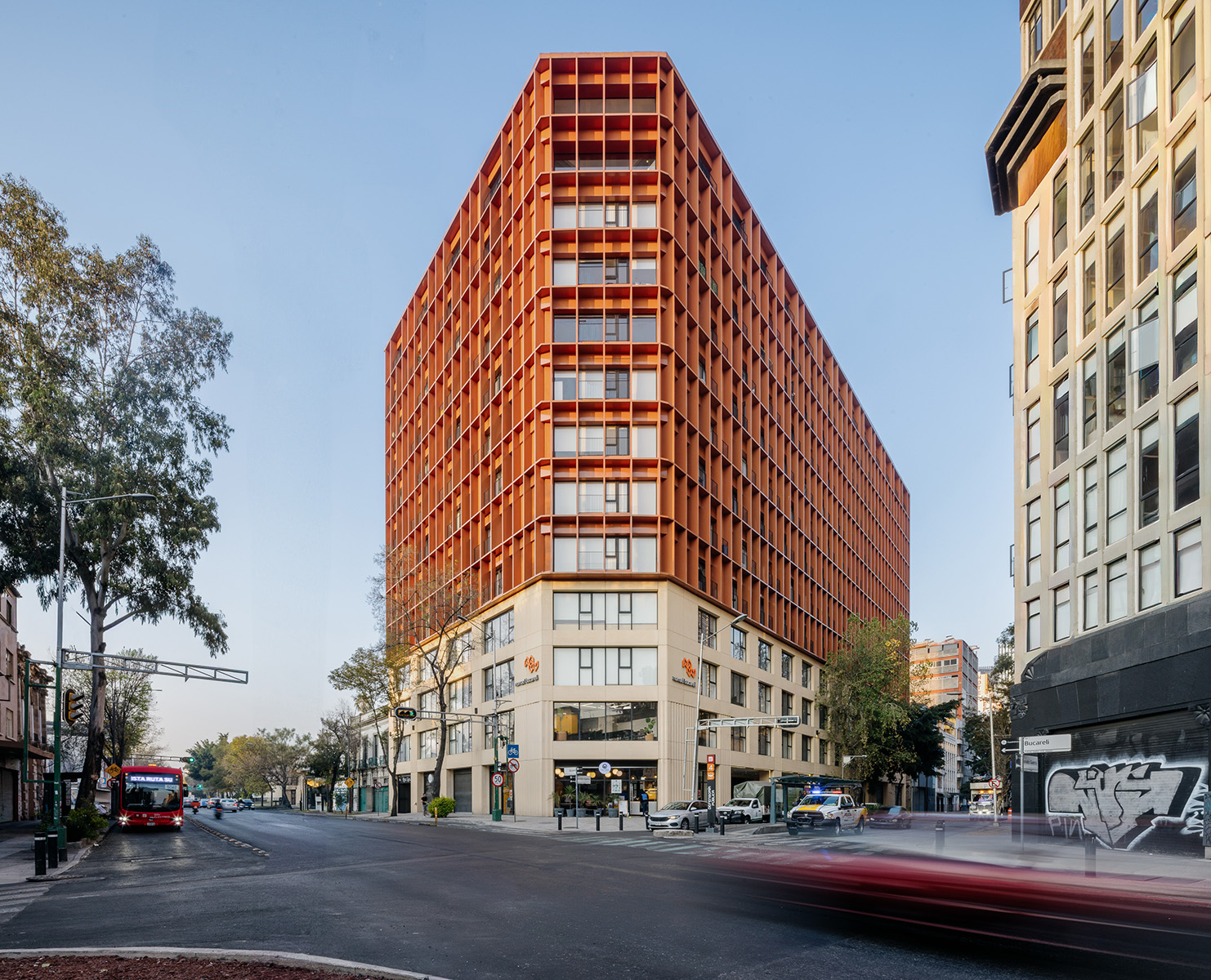 At Dublán REURBANO, PRODUCTORA applies the same thinking to a very different setting