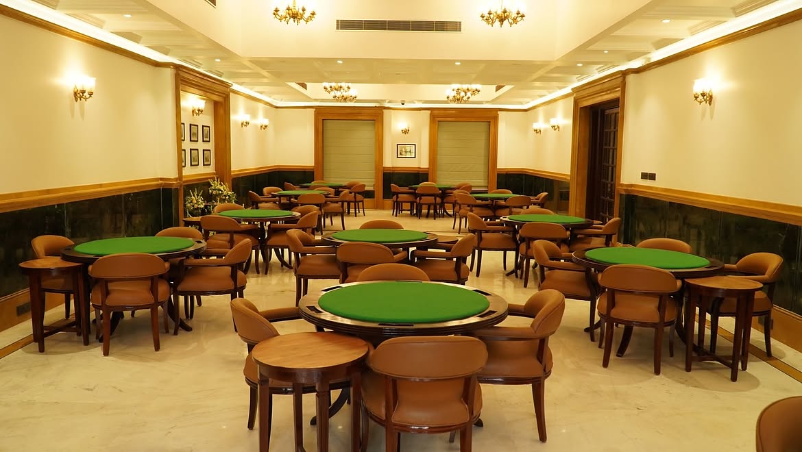 This is where things become considerably more interesting. Roshanara Club is popularly known as the birthplace
