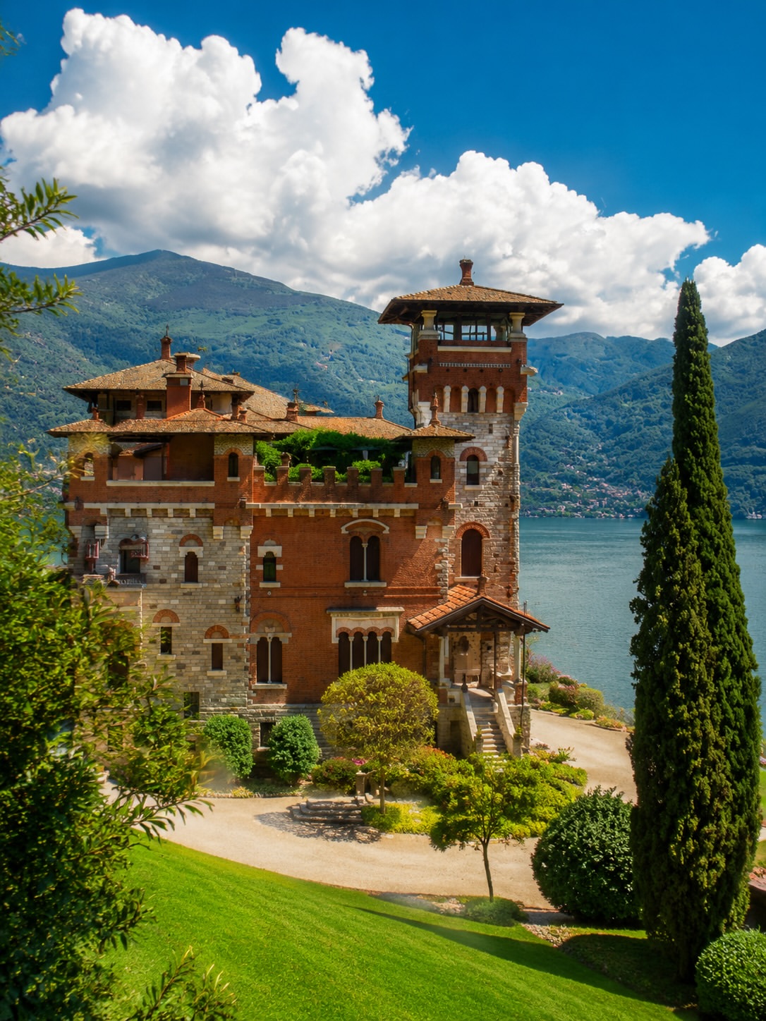 For cinema enthusiasts, however, Villa La Gaeta carries a rather more specific significance