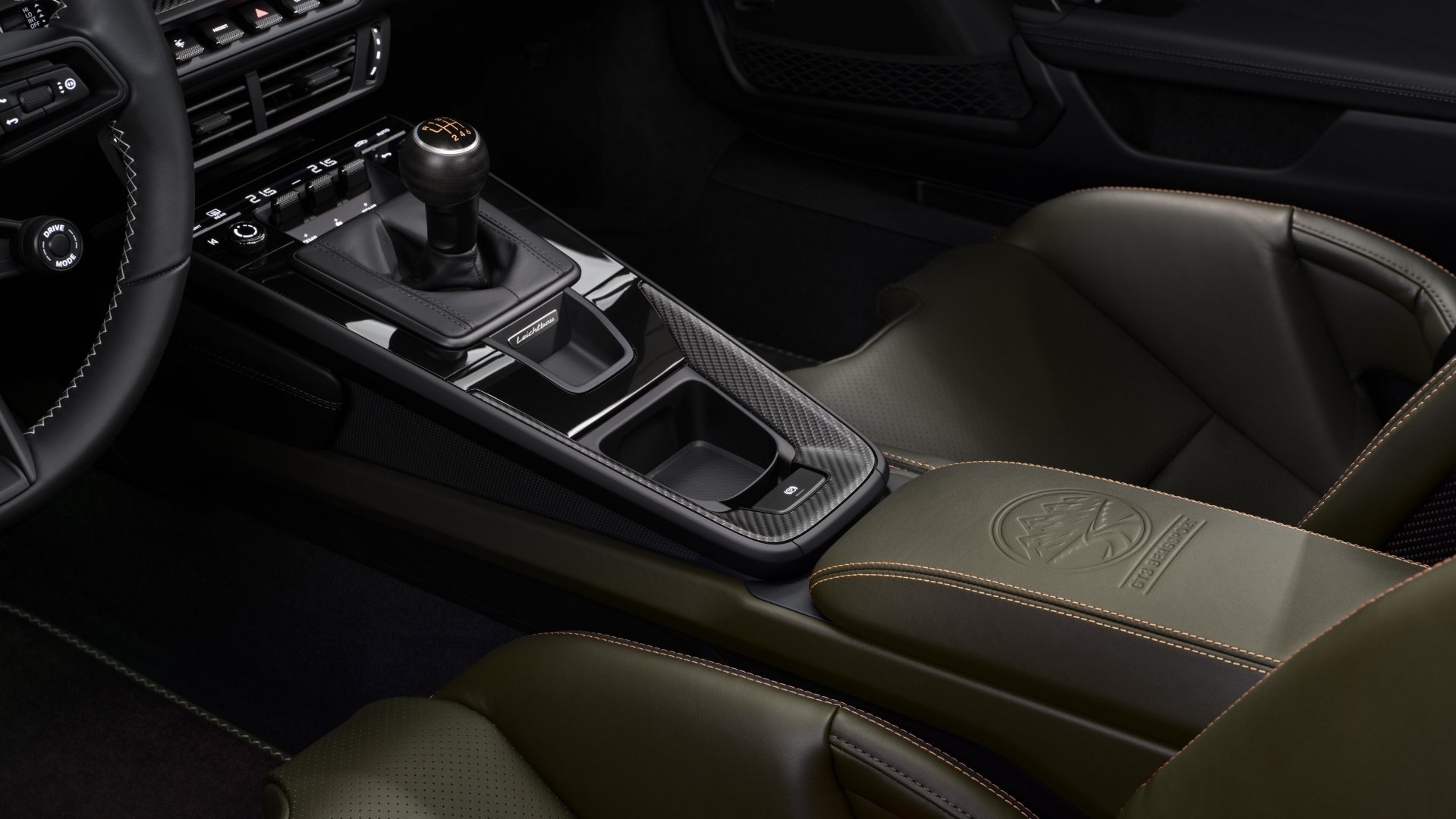 Porsche Lifestyle has created a collection of 1:43 and 1:18 scale models, caps, thermal travel mugs