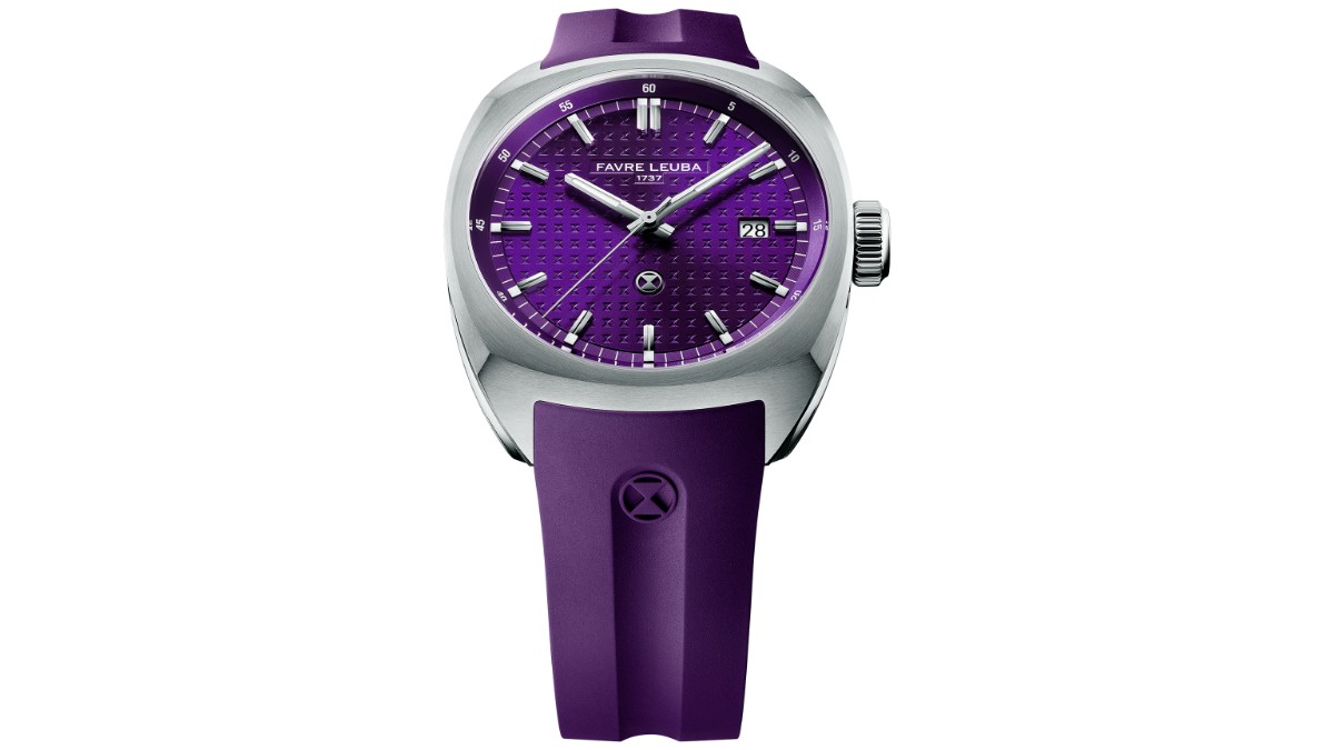 The Favre Leuba Chief Date Royal Purple features a 40mm cushion-shaped stainless steel case measuring 10.81 mm thick