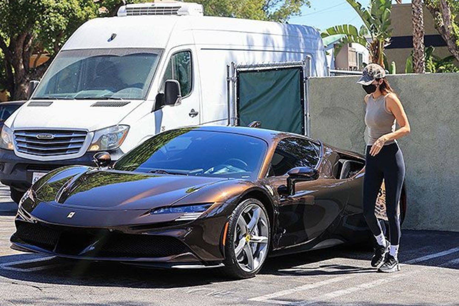 Her former Ferrari SF90 Stradale was reportedly finished in brown inside and out