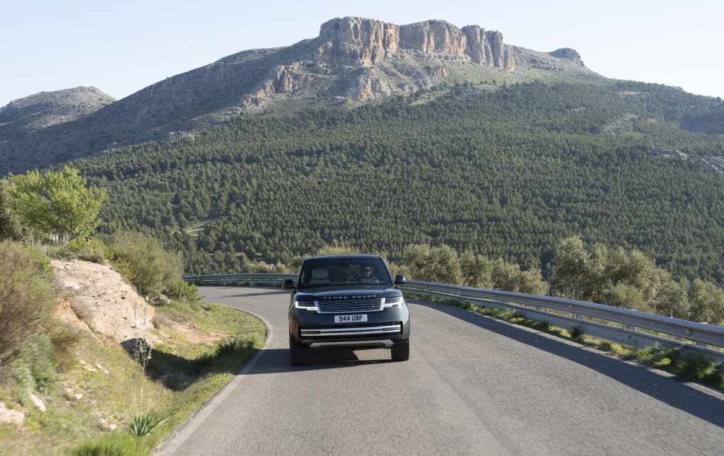 Meet the Range Rover Electric, the first fully electric version of the original luxury SUV