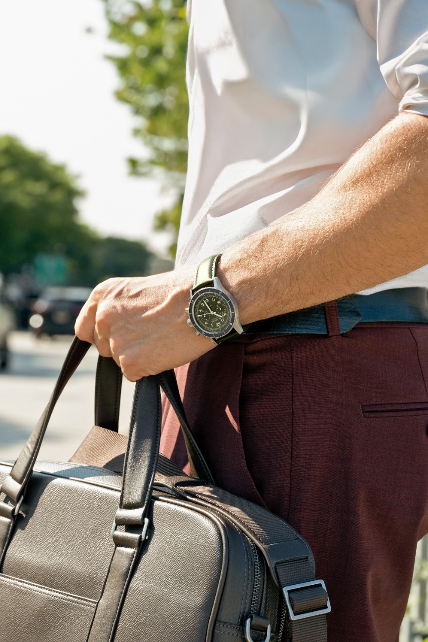 The Air Command emerged during an era when mechanical watches were not simply accessories