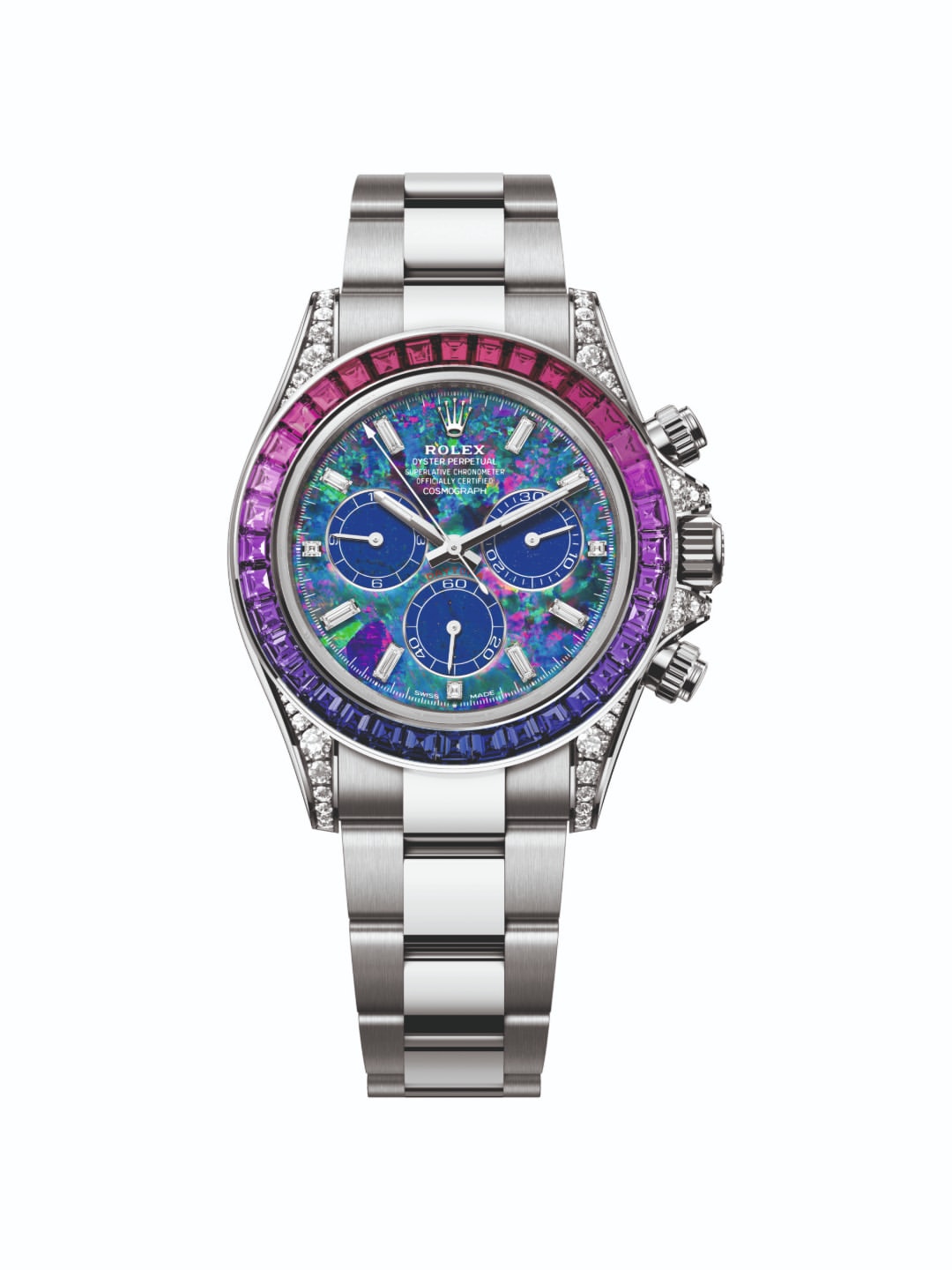 And then there is Winter. Presented in 950 platinum, the most precious of the four cases surrounds