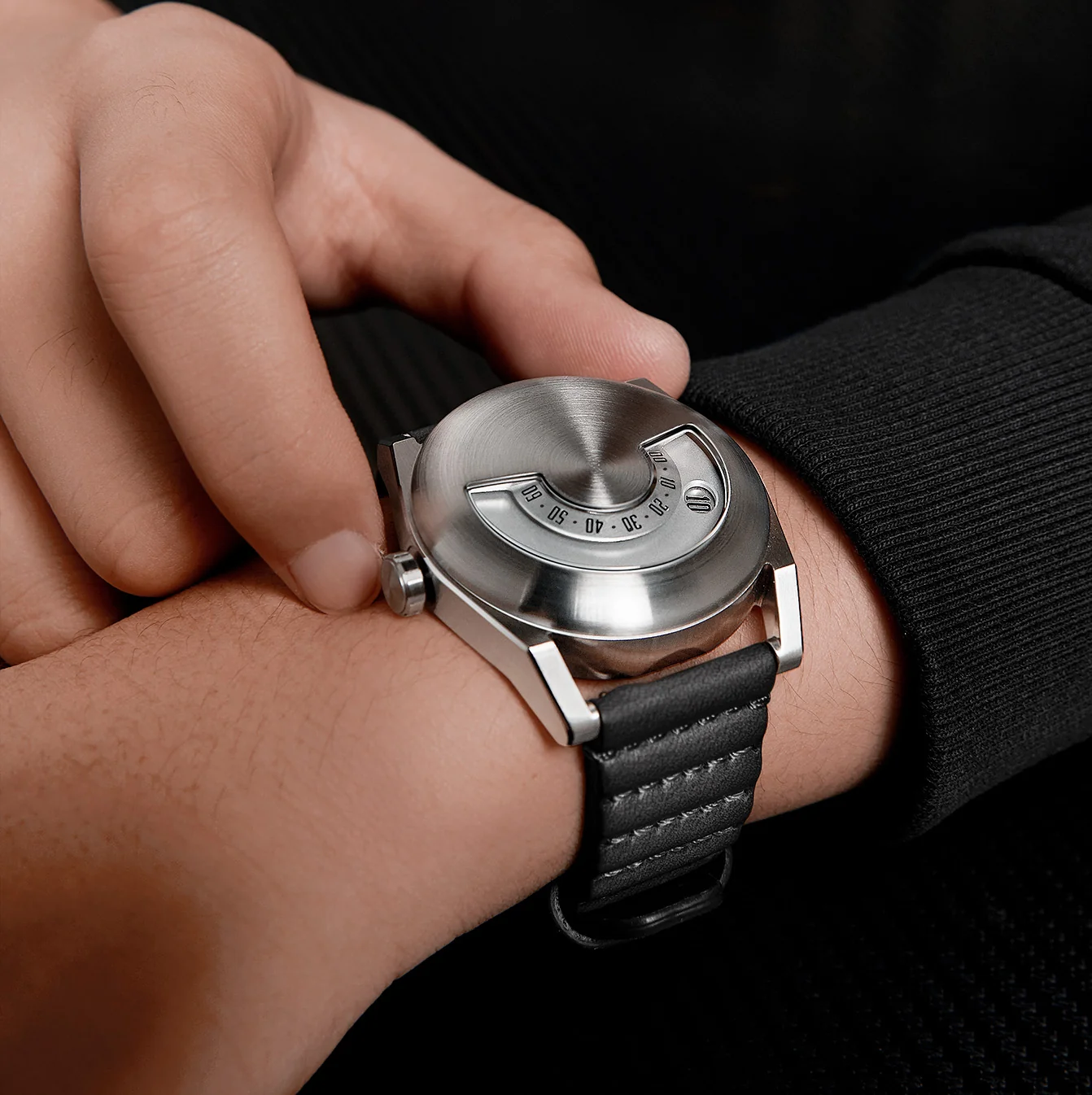 The Angles BASE60 Automatic Wandering Hour takes the wandering hour concept and gives it another twist