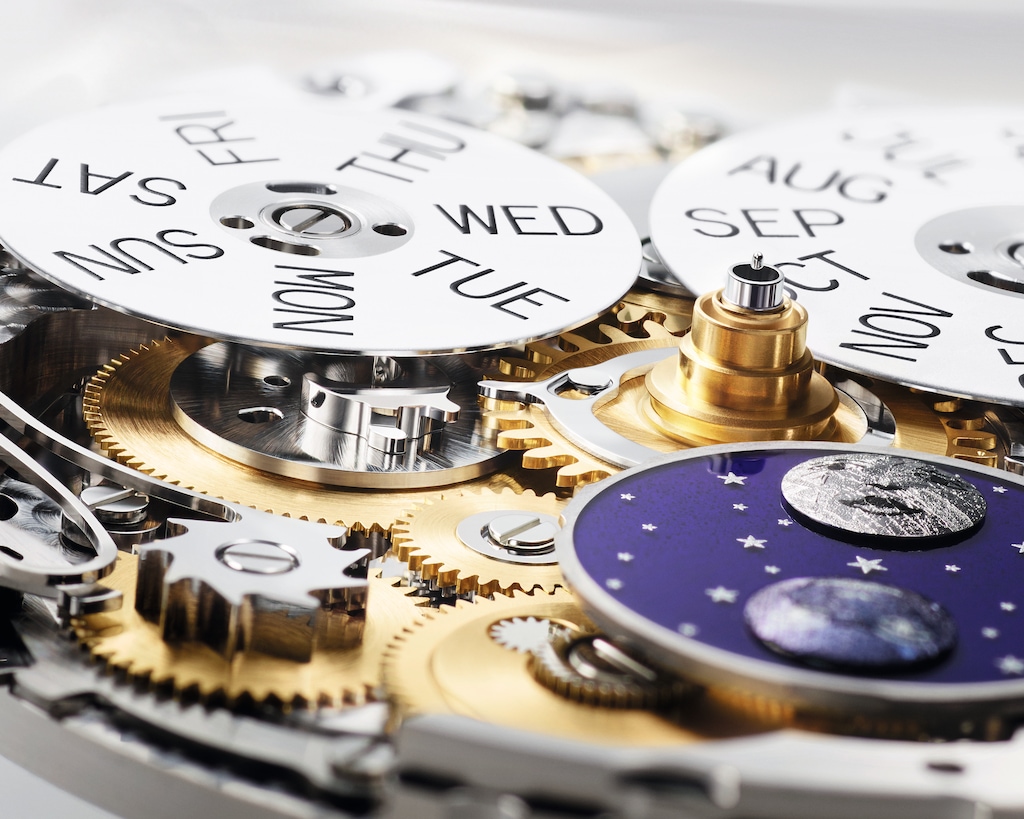 The Perpetual Padellone is fascinating precisely because it does not force Rolex to choose between its past and its future