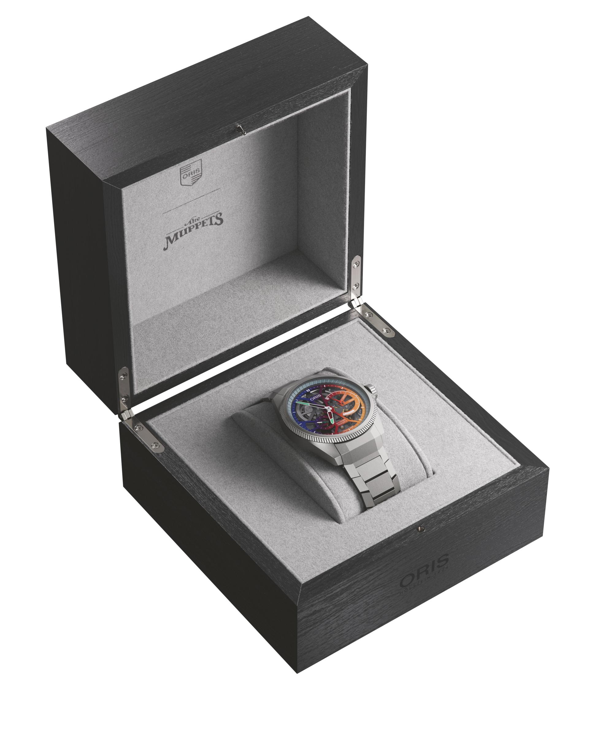 Actually, the rainbow laser top ring or inner ring is one of my most favourite features of this watch