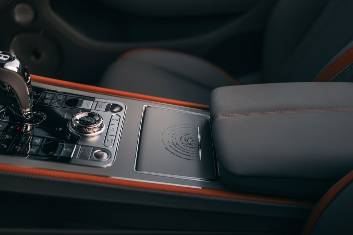 Underneath all this celestial theming sits Bentley's 4.0-litre twin-turbo V8 hybrid powertrain