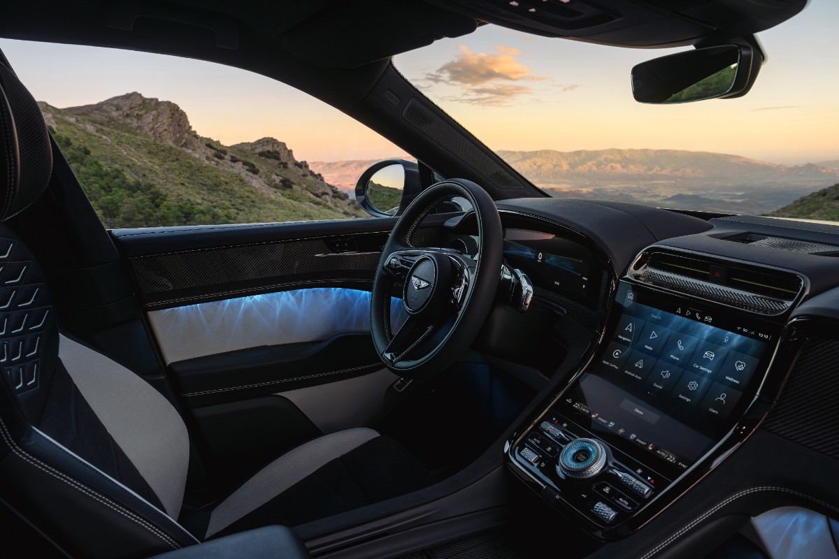The cabin is where Crewe shows off. The seats offer 16-way adjustment, heating, ventilation and massage, with optional