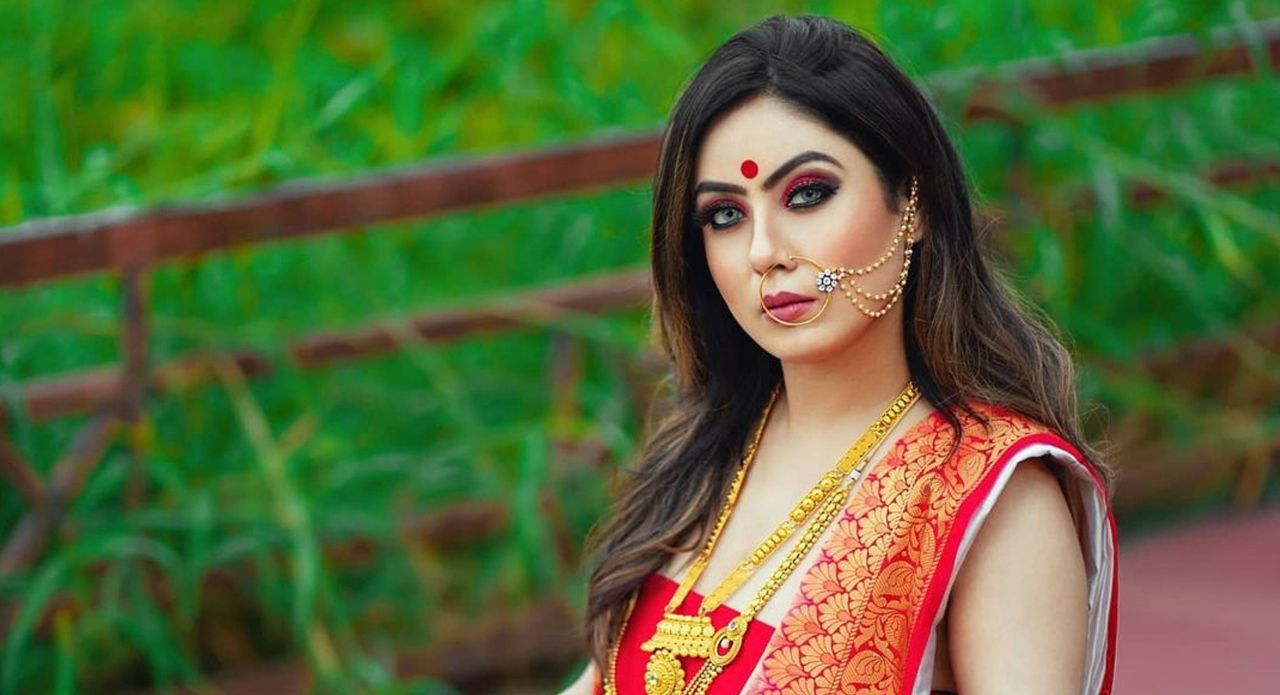 Durga Puja Beauty Trends 2026: Ten Makeup, Hair & Skincare Essentials