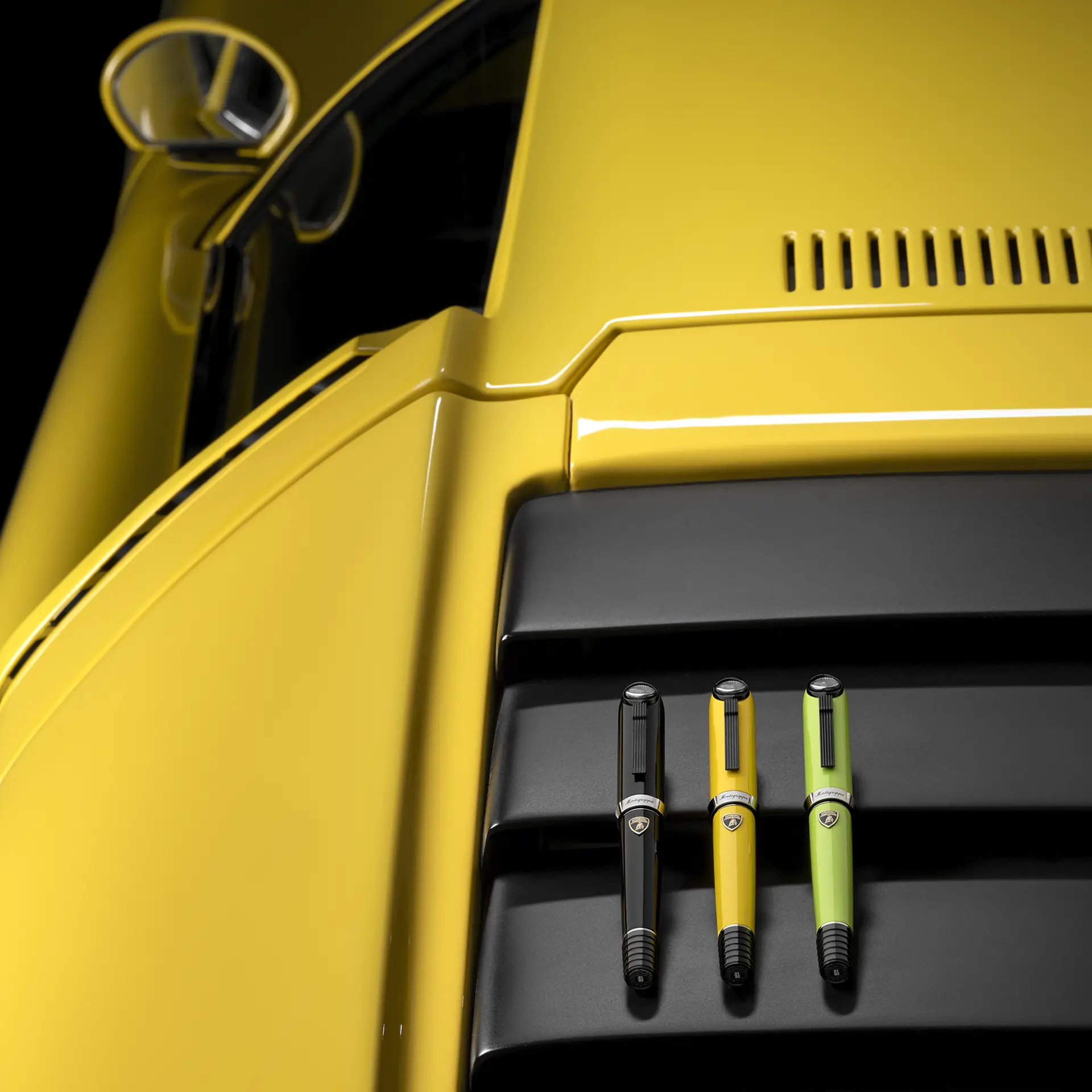 The defining feature sits at the top of the cap. A retractable rock crystal headlight
