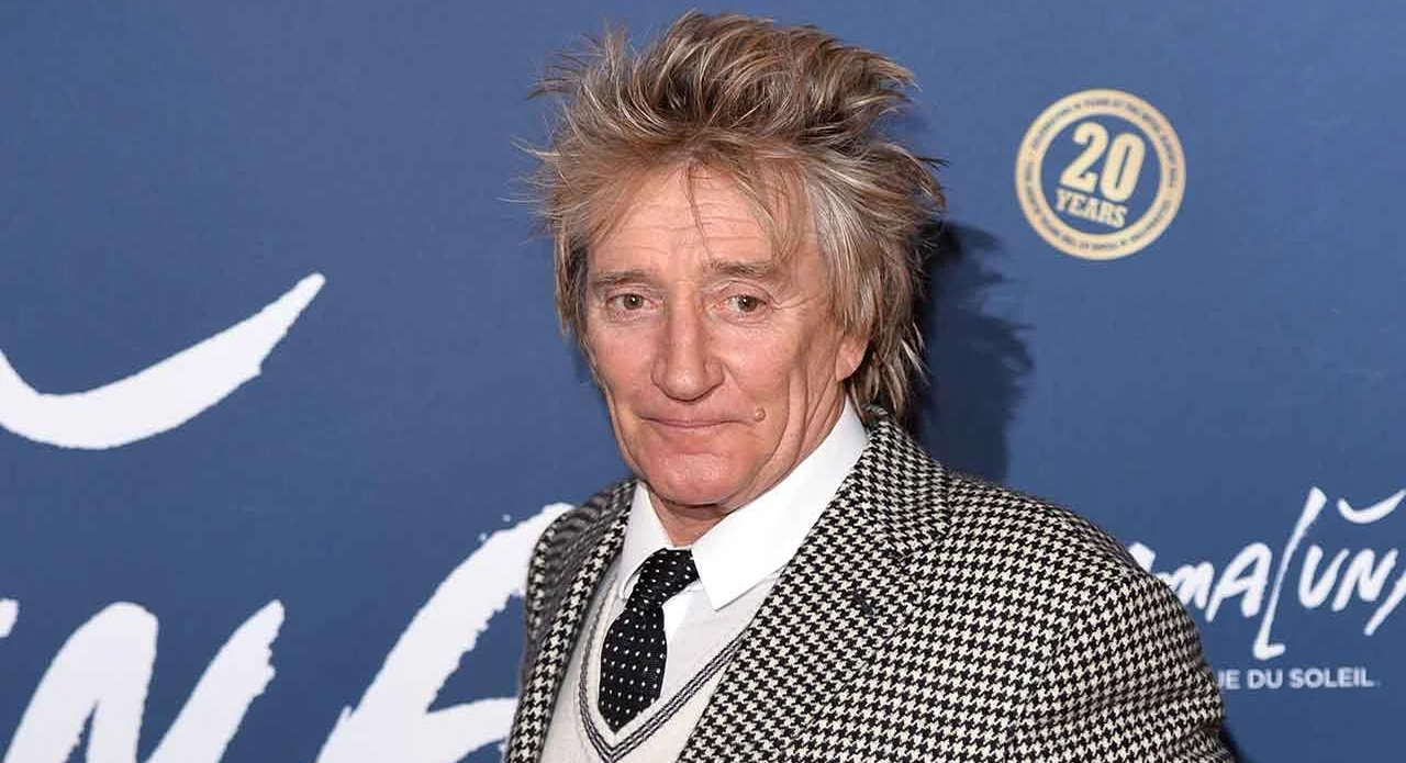 Step inside Sir Rod Stewart’s Beverly Park mansion, a roughly 28,000-square-foot Richard Landry design with crystal chandeliers, an emerald green bar and a private floodlit football pitch
