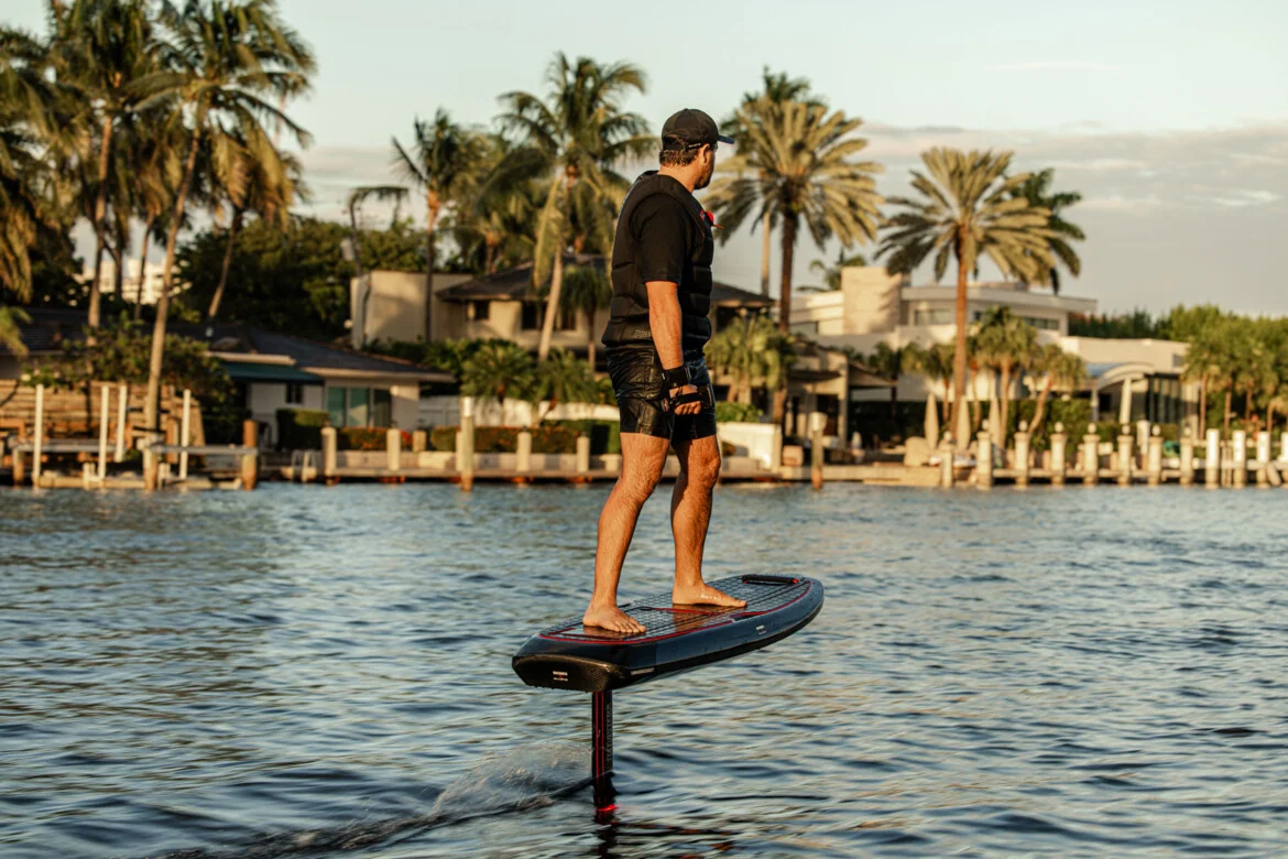 Built on Awake's VINGA Carve platform, the SHADOW CARVE combines the Swedish manufacturer's