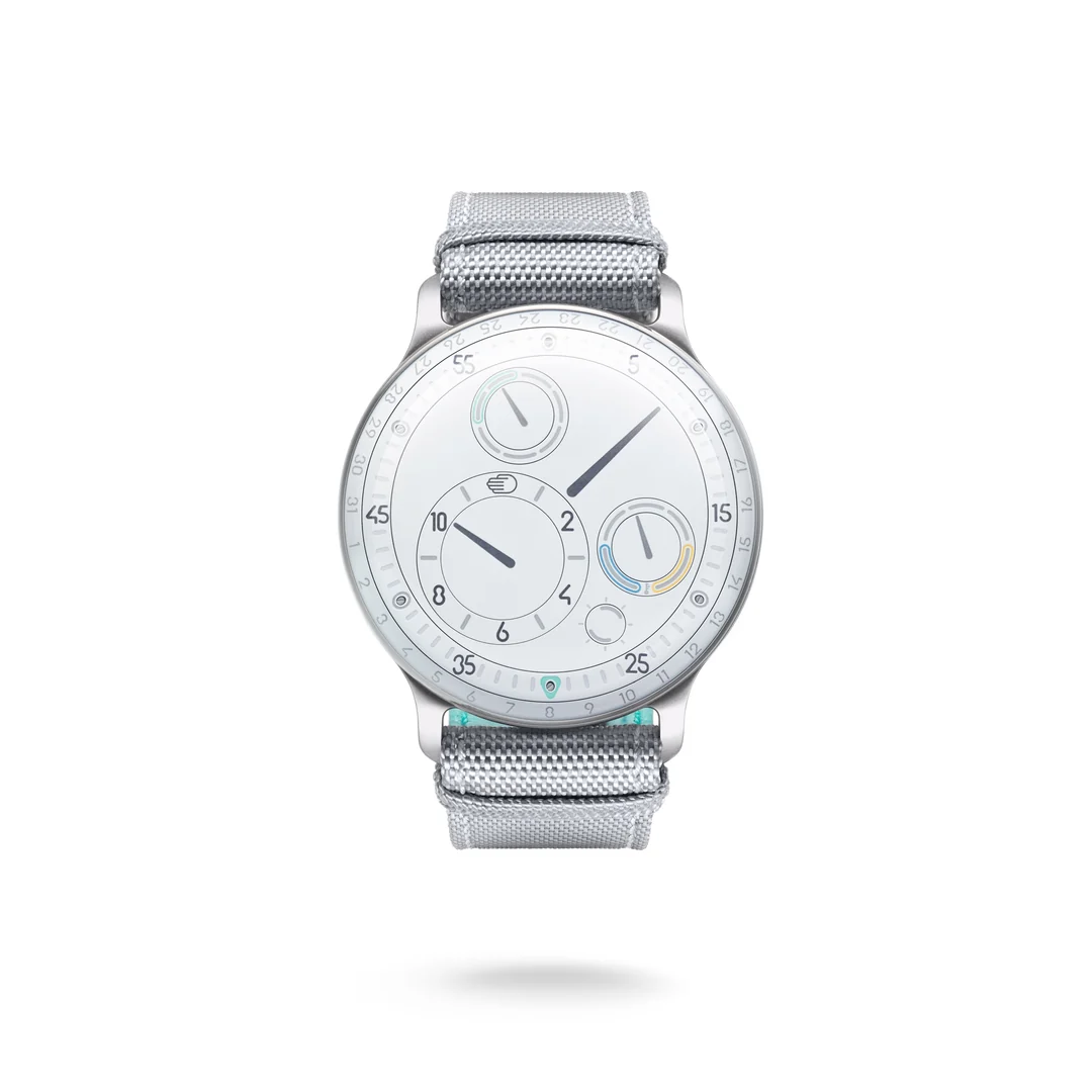 Where most makers draw inspiration from objects, Ressence looks to motion. Designed by Benoît Mintiens